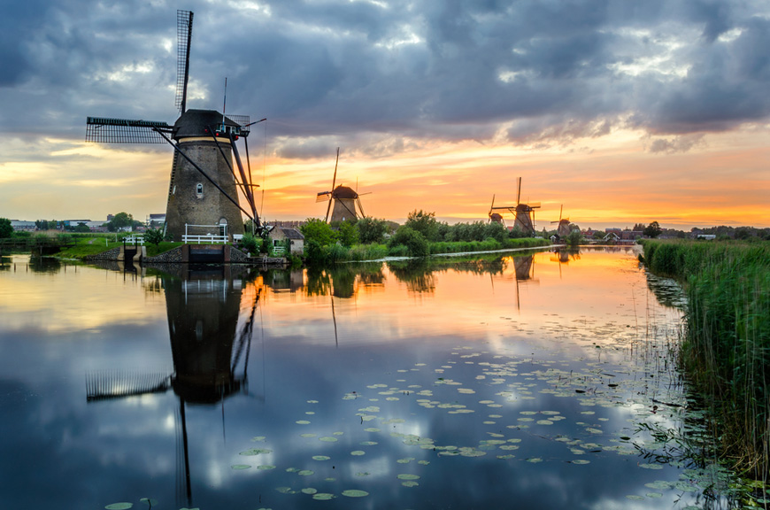 Molens in Kinderdijk gefilmd door Flying Dutch Fenix